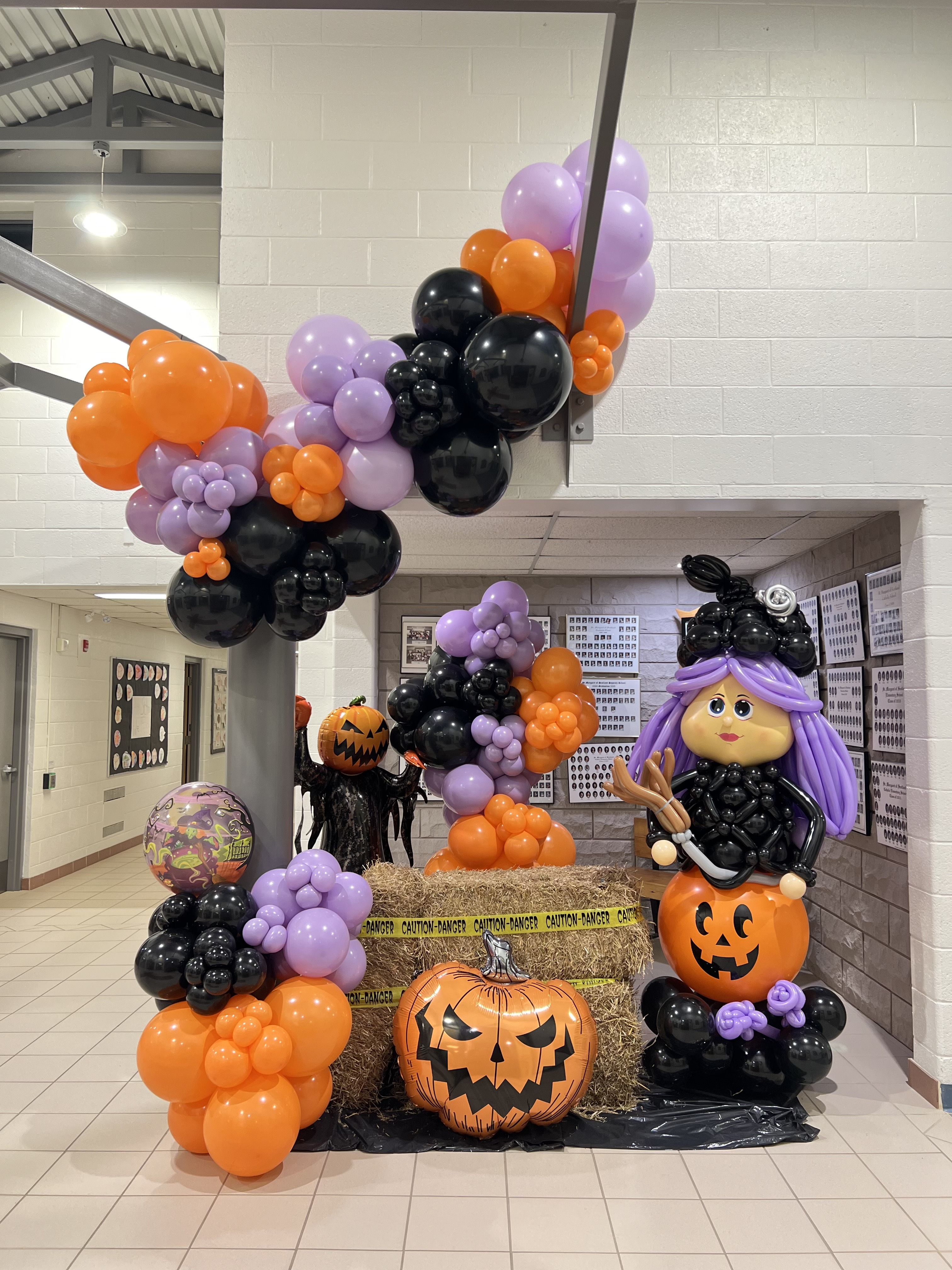 Large Balloon Halloween-Themed Scene with a Balloon Witch, Pumpkins, and Hay Bales | Majestic Balloons | Cambridge, Ontario Large Balloon Halloween-Themed Scene with a Balloon Witch, Pumpkins, and Hay Bales | Majestic Balloons | Cambridge, Ontario